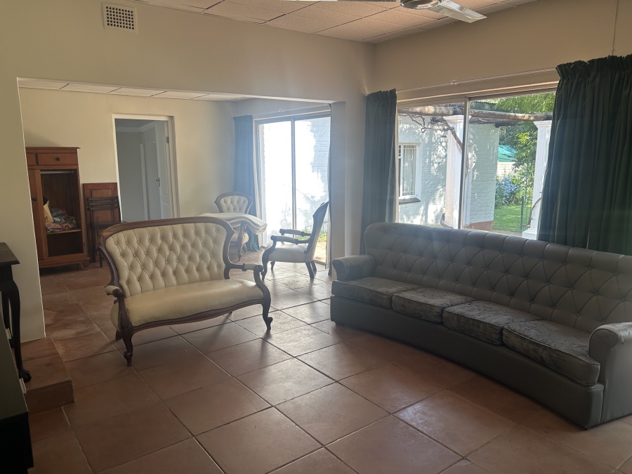 5 Bedroom Property for Sale in Viljoenskroon Free State